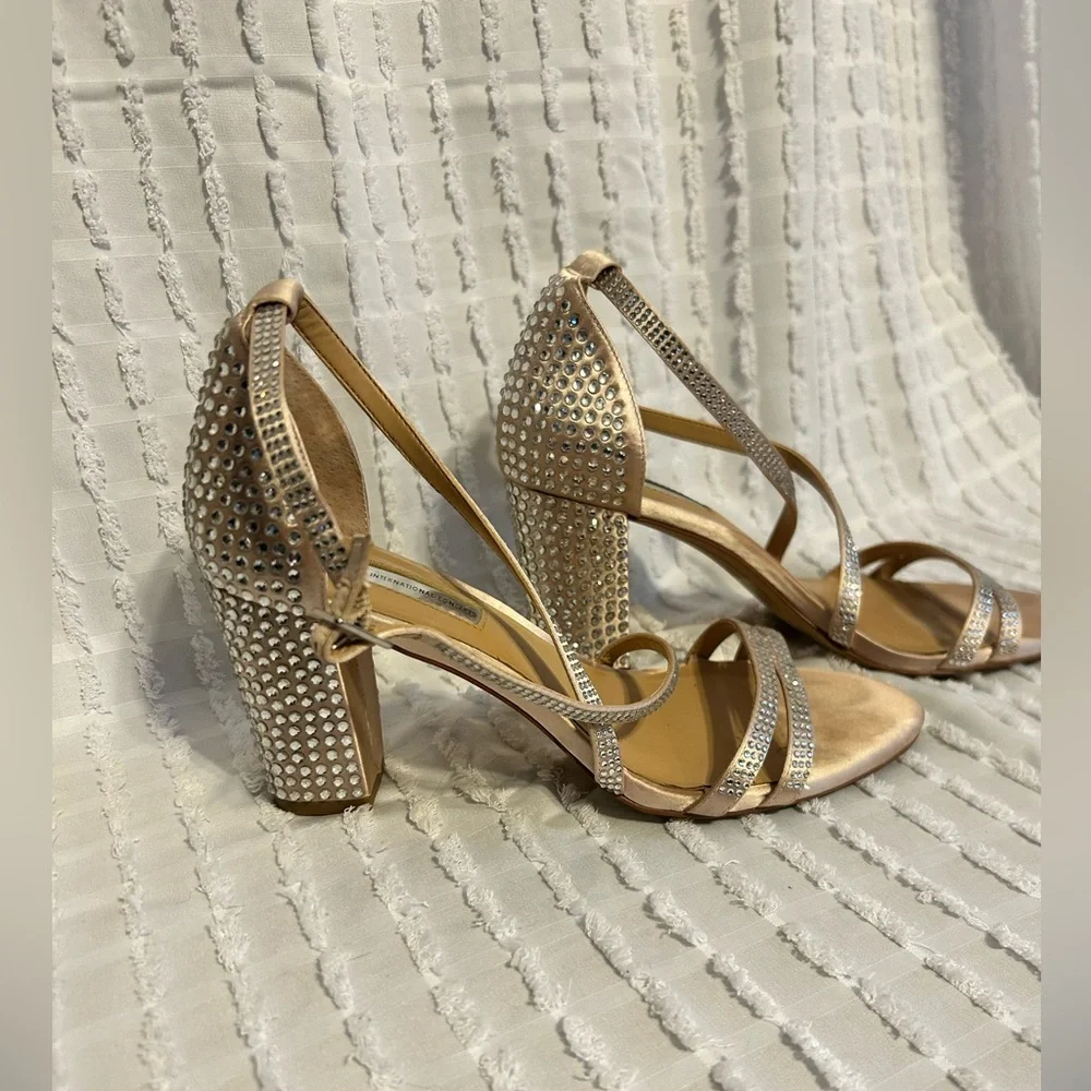 INC‎ International Concepts Women's 6.5 Gold Embellished Evening Dress Shoes
